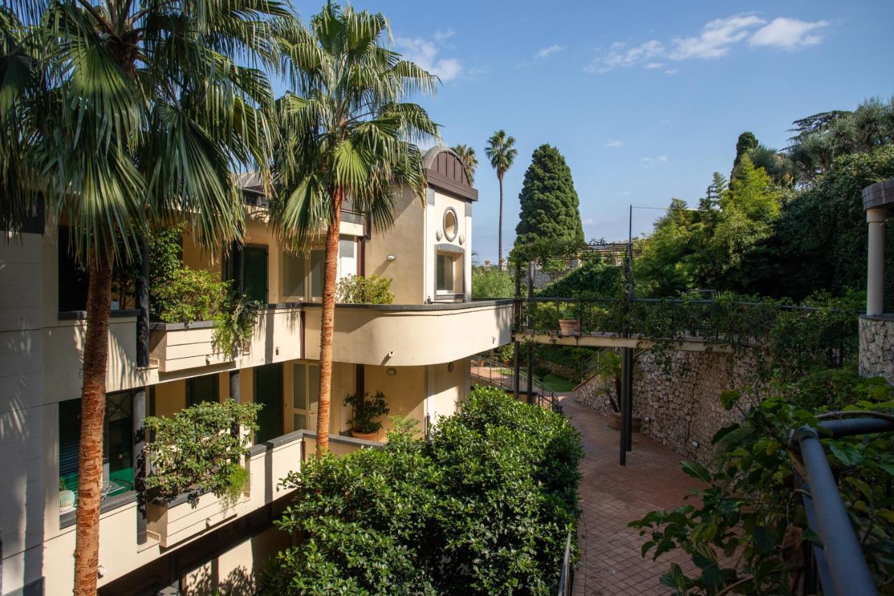 Beautiful Apartment In The Centre Of Taormina Exterior photo