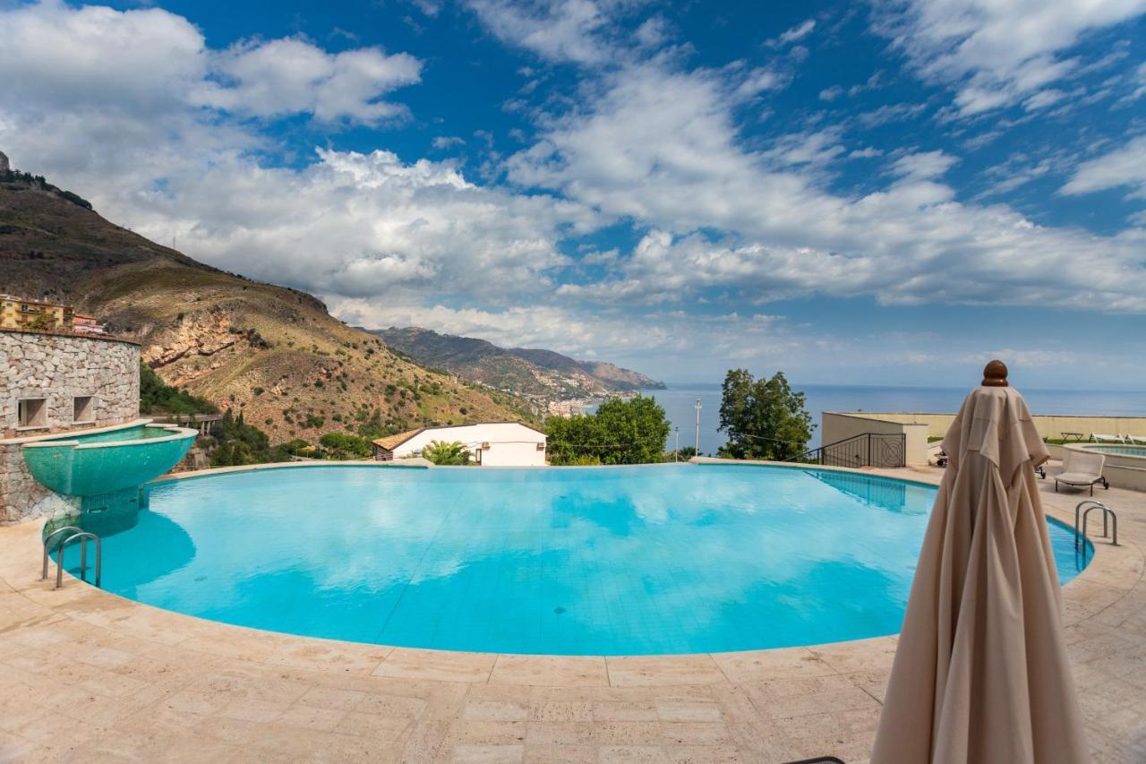 Beautiful Apartment In The Centre Of Taormina Exterior photo