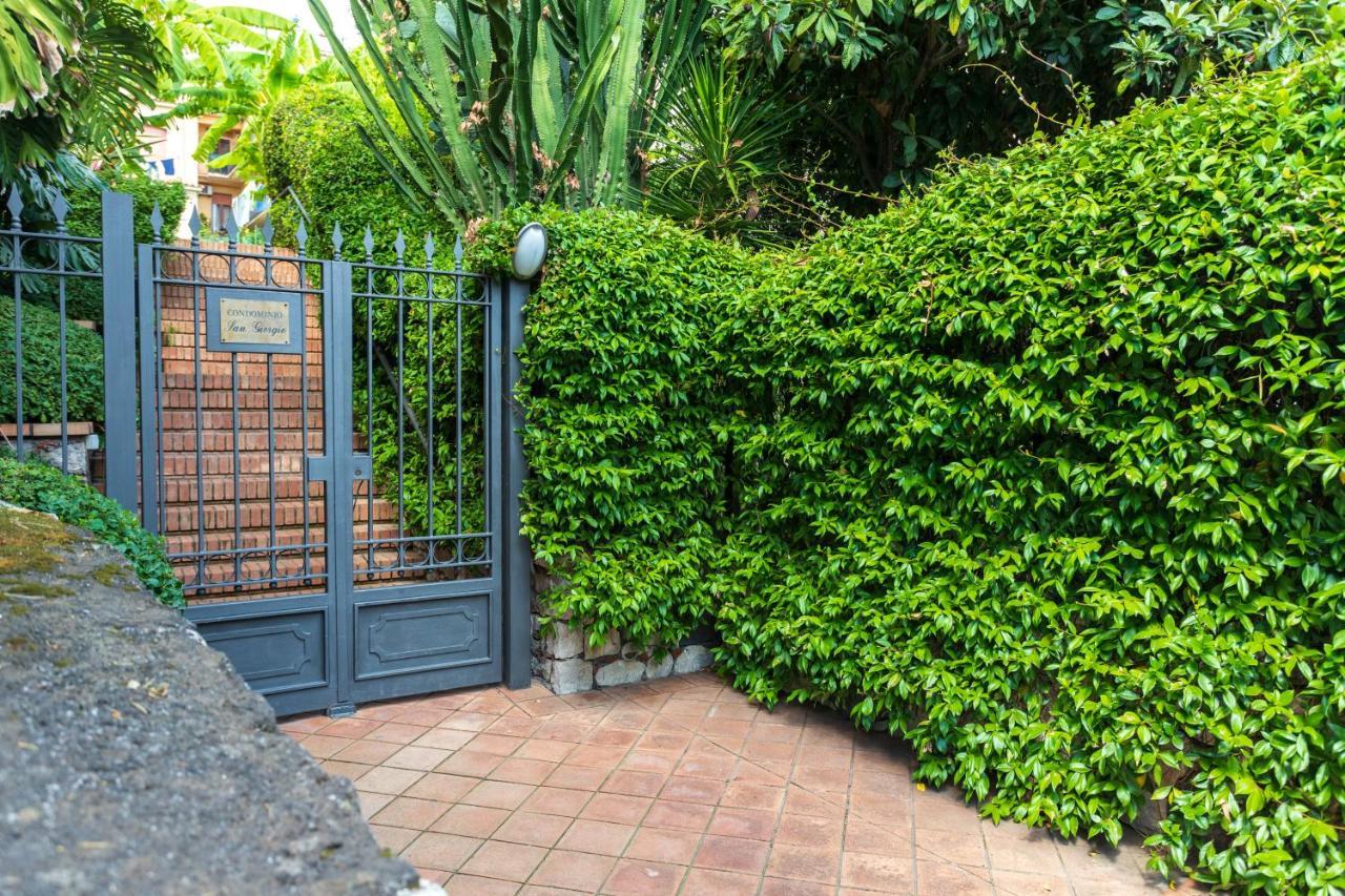 Beautiful Apartment In The Centre Of Taormina Exterior photo